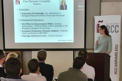 Abiertas las convocatorias de becas postdoc y de estancias de investigación PDI 2023-2024 en el Real Colegio Complutense de Harvard.