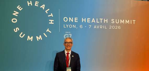 EI catedrático Bruno González-Zorn, en la inauguración del One Health Summit 2026 en Lyon para abordar los grandes desafíos sanitarios globales.