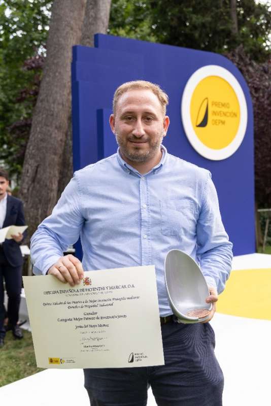 Jesús del Hoyo, premio a la mejor patente de inventor joven - 1