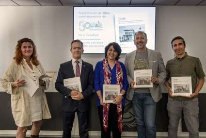 Presentación del libro "50 aniversario de la Facultad de Ciencias de la Información" (Tribuna Complutense)