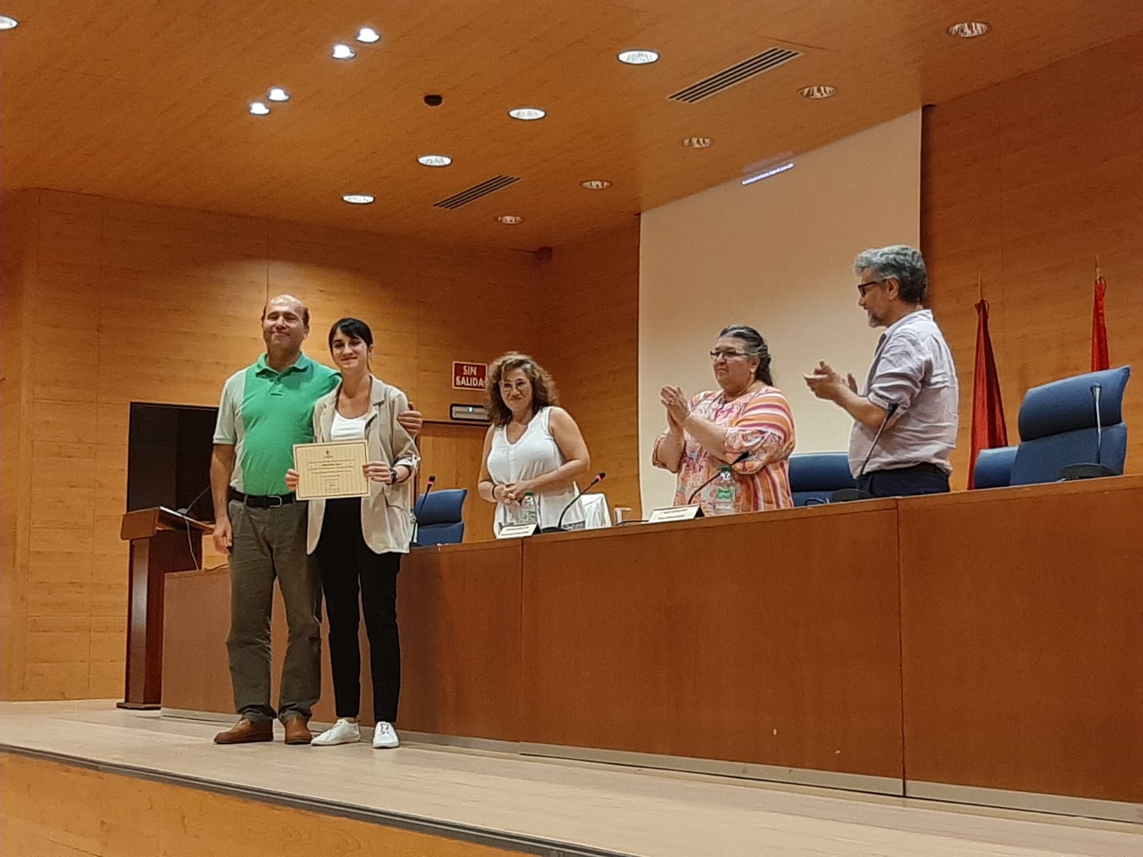 Entrega premio extraordinario TFM a Mónica Román, 5 oct 2023