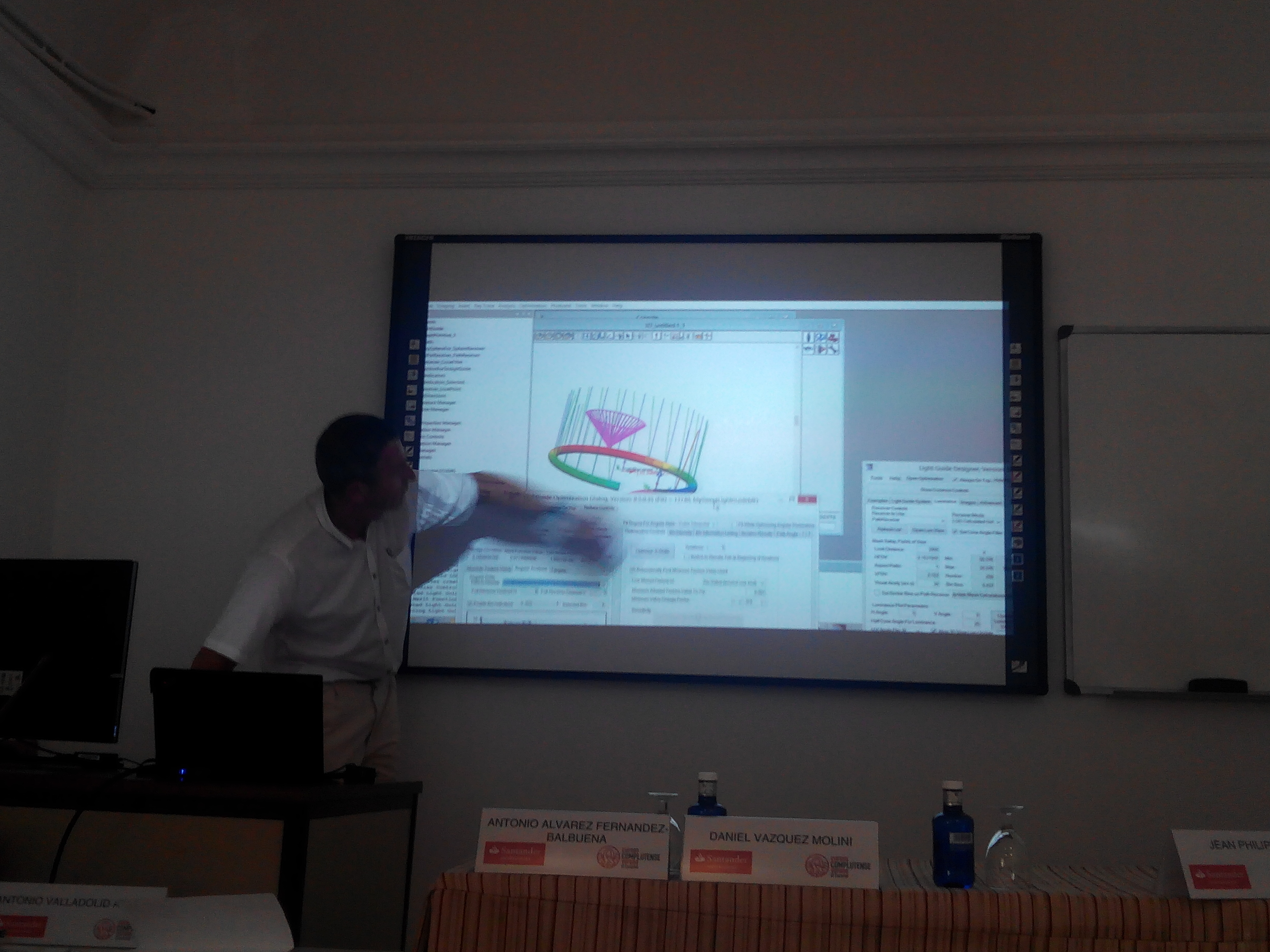 Y. Cornil, Software Light Tool y LucidShape