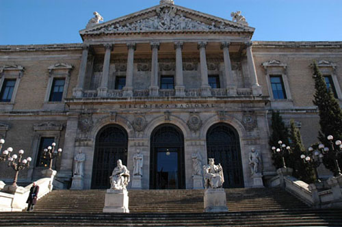 Exterior de la Biblioteca Nacional, sede del Museo del Libro