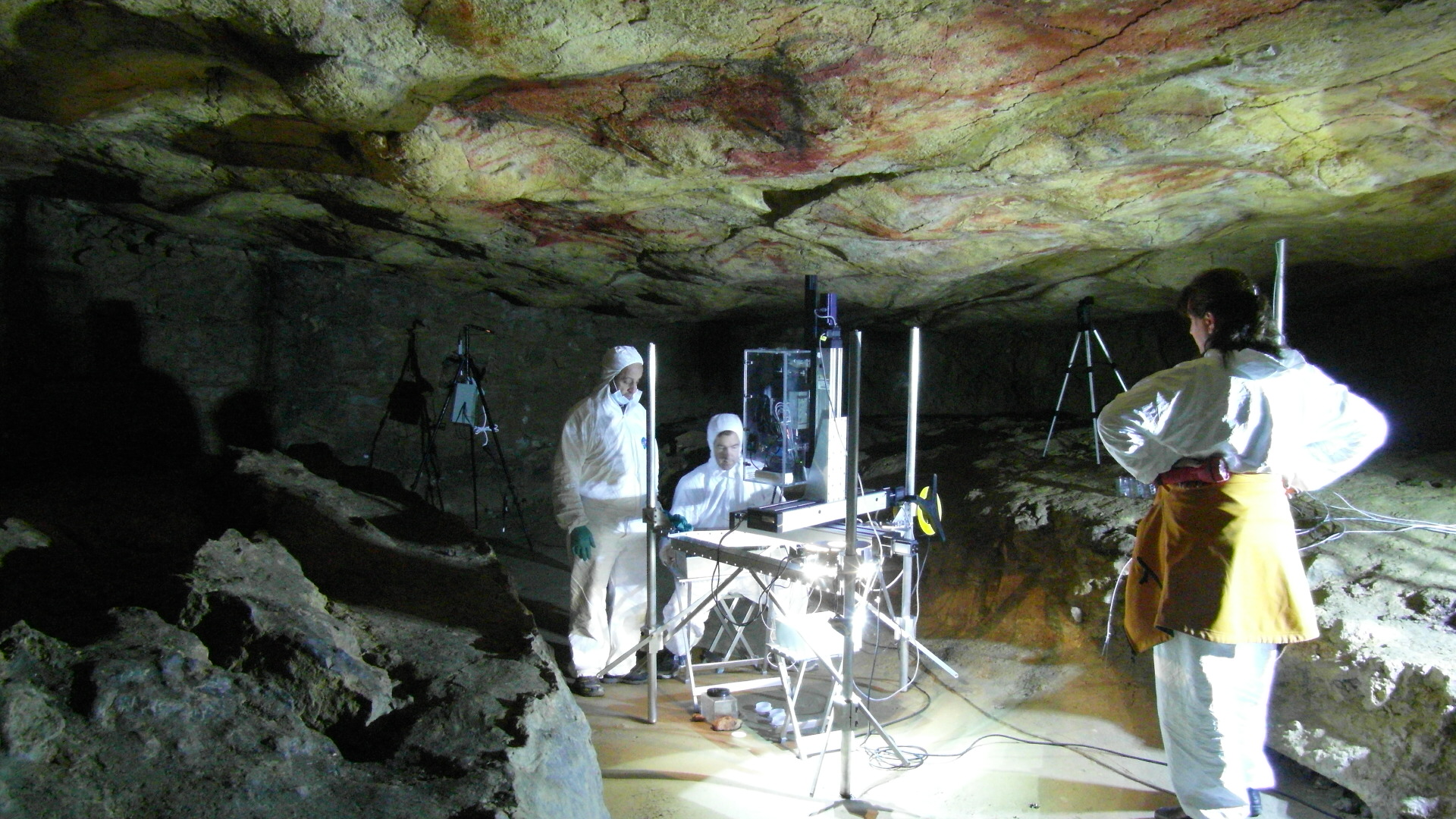 cueva de altamira robo espectral