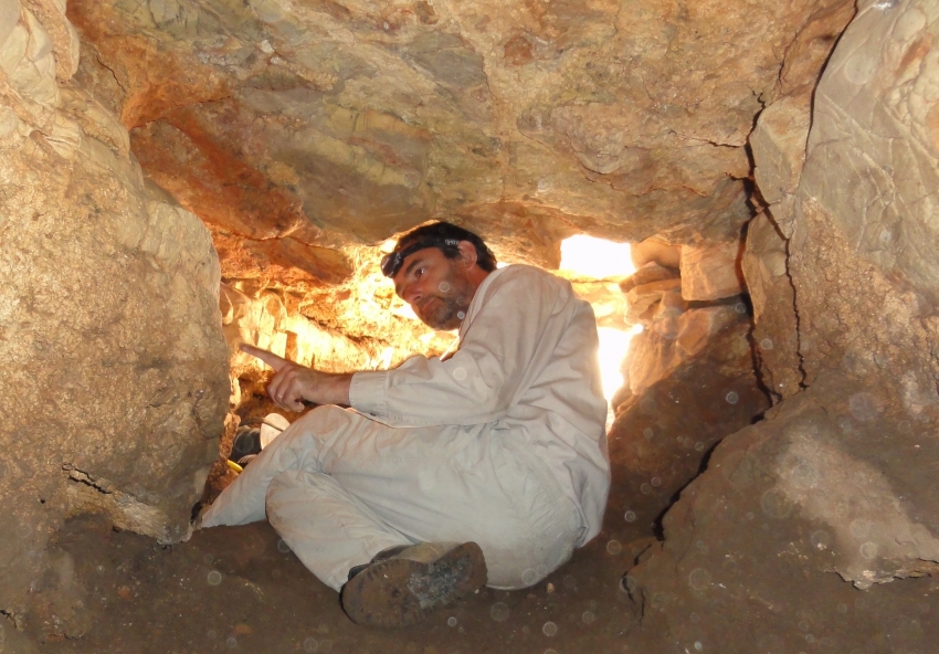 Exploración de cueva. Castillejo del Bonete (2012).