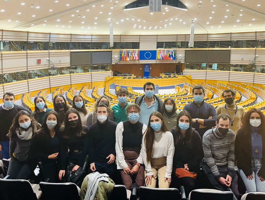 Visita de un grupo de estudiantes del Máster al Parlamento Europeo en viaje organizado a las instituciones europeas, nov. 2021