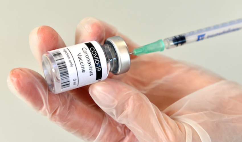 La vacunación reduce la severidad de las patologías. / Shutterstock.