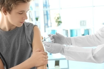 La vacunación en chicos tiene claros beneficios. / Shutterstock. 