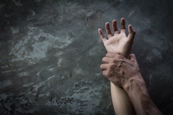 Las violaciones dentro de la pareja triplicaron la cifra de fuera de ella. / Shutterstock. 