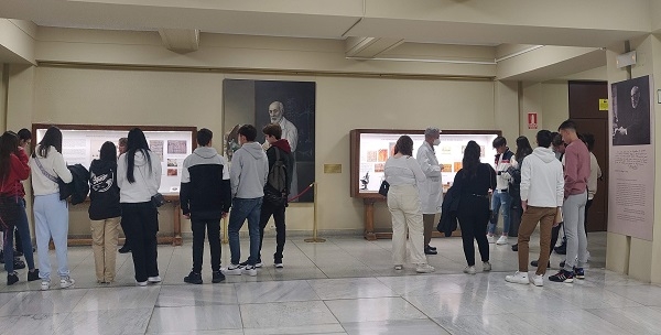 La exposición permanente de Cajal acogió a los estudiantes del colegio Chesterto de Meco (Madrid).  / Ana Casado.