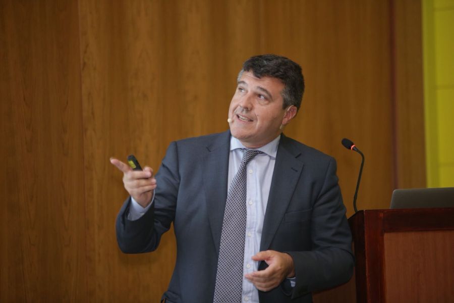 Professor David Herrera